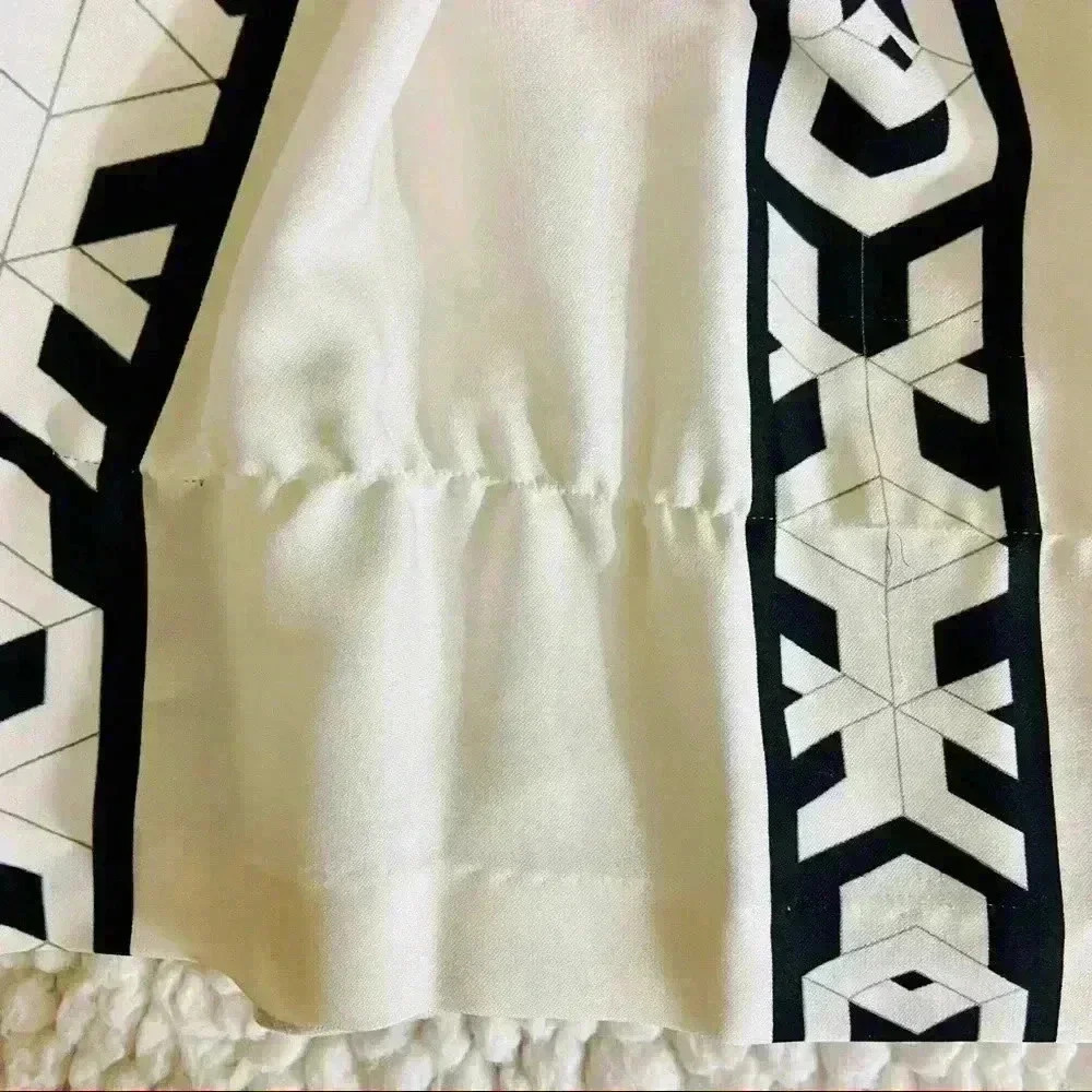 Diane Von Furstenberg Black/White Pleated Geometric Thick‎ Band Lined Mini Skirt - Picture 16 of 16